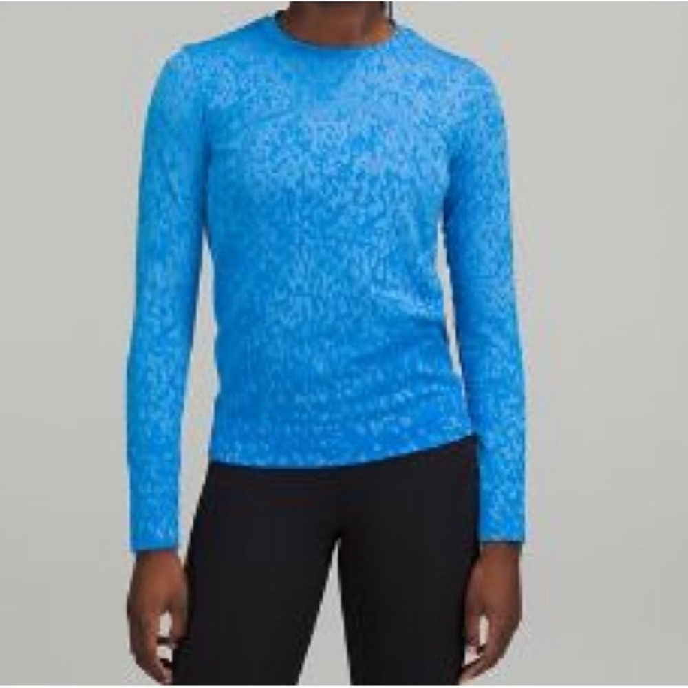 Swiftly Tech Long-Sleeve Shirt 2.0
Hip Length Blue